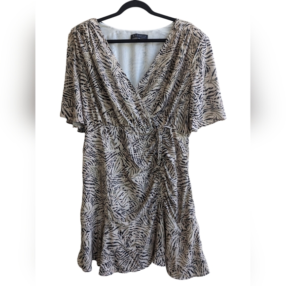 Eloquii Tan Tropical Ruched Mini Dress - Picture 2 of 10